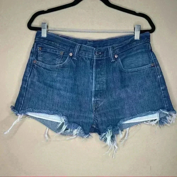 Levi's 501 Jean Short Sz 32 - Picture 1 of 5